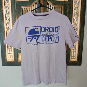 Disney adult size S t-shirt - Star Wars Galaxy's Edge - Droid Depot